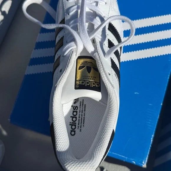 Adidas Superstar White with Black Stripes - Picture 4 of 6